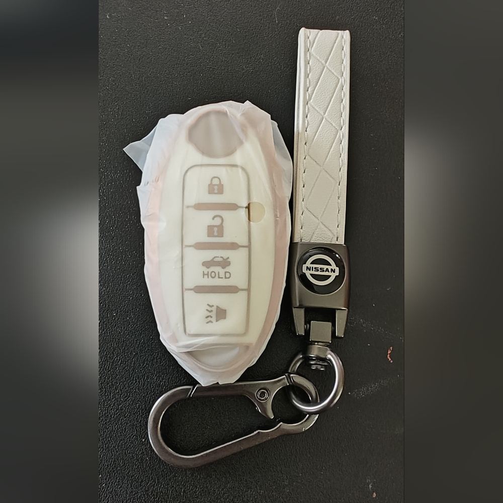 Nissan White Leather Keychain with Fob